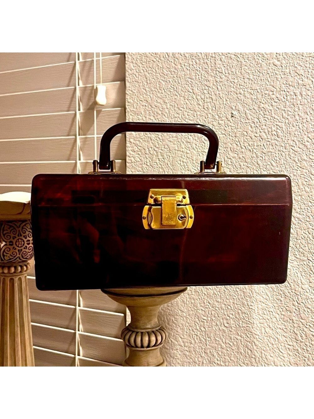 VINTAGE TORTOISE LUCITE box handbag with key. Unbranded.